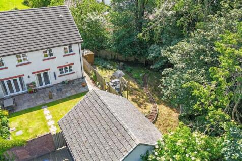 2 Goldington Drive Aerial d.jpg