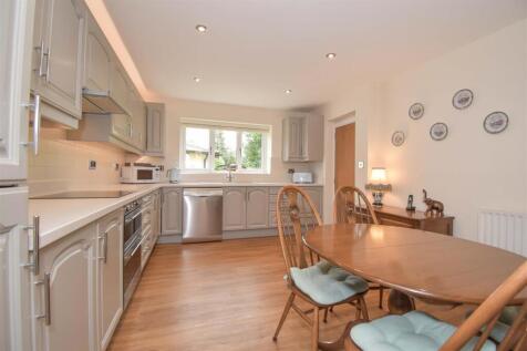 Douglas House Kitchen b.jpg