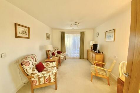 Lounge/ Dining Room