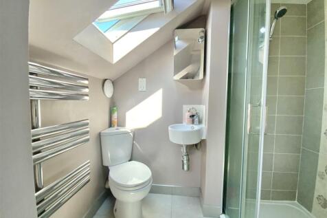Bedroom 1 - Ensuite