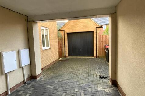 Carport &amp; Garage