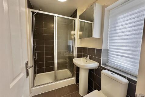 Bedroom 1 - Ensuite