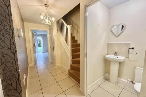 Kitchen/ Dining Room