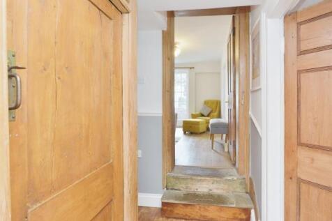 In between Dinning Room and Living Room.jpeg