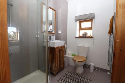 Bedroom 1 - Ensuite