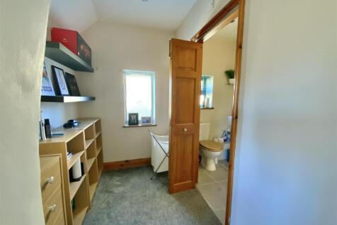 Bedroom 2 - Dressing Room