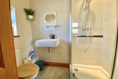 Bedroom 2 - Ensuite