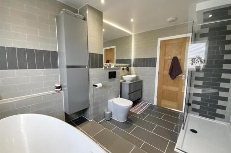 Large Bathroom