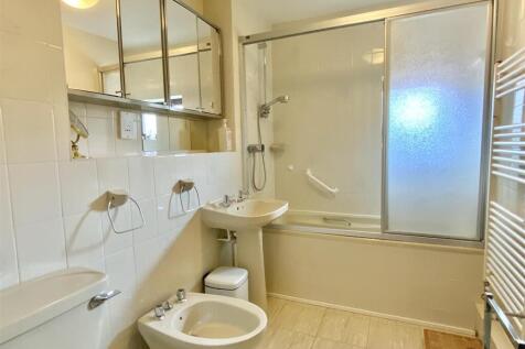 Bedroom 1 Ensuite