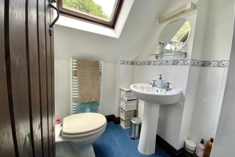 Bedroom 5 - En-suite
