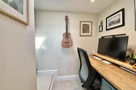 Master Suite - Study/ Dressing Room