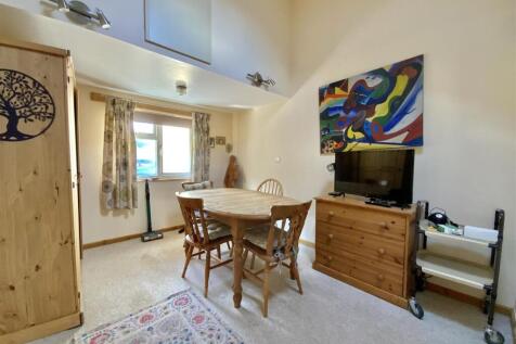 Bedroom 1 (Ground Floor)