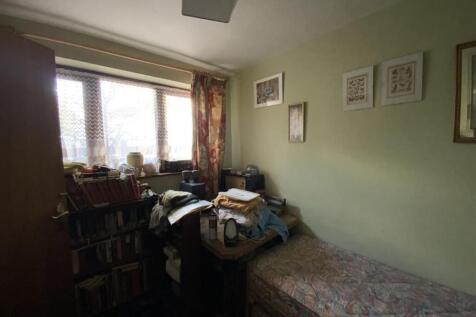 Bedroom 2 (ground floor)