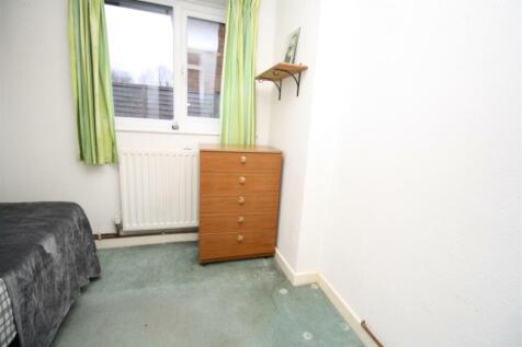 108 Melrose bedroom 3b.JPG