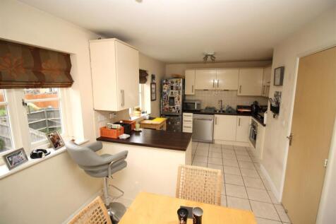 16 Wraxall Way Kitchen a.JPG