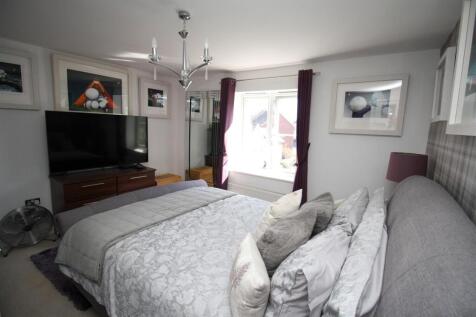 52 St Helena bedroom 1c.JPG
