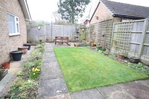 5 Lime rear garden 4.JPG