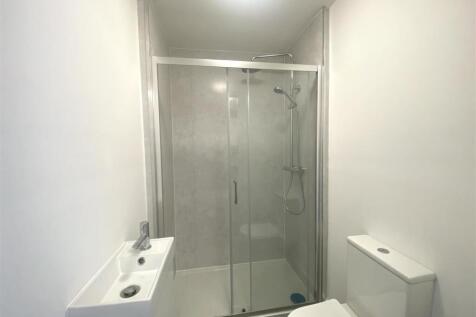 BATHROOM 11.jpeg