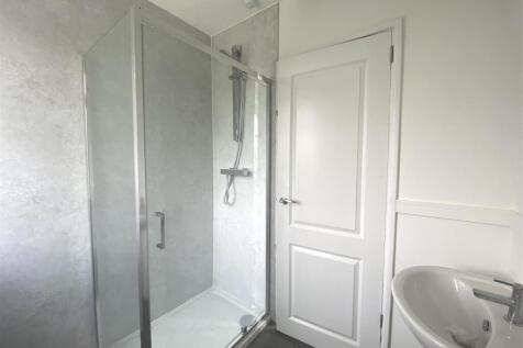 BATHROOM 6.jpeg
