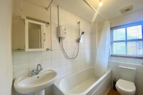 BATHROOM.jpeg