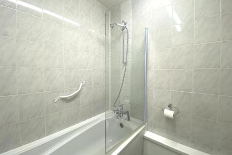 BATHROOM 4.jpeg