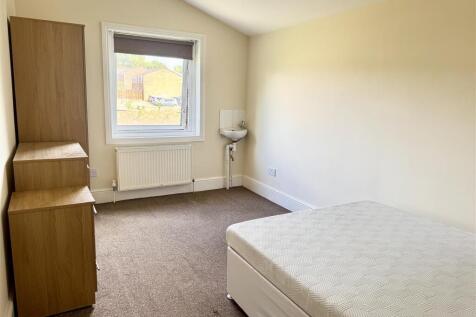 BEDROOM 3.jpg