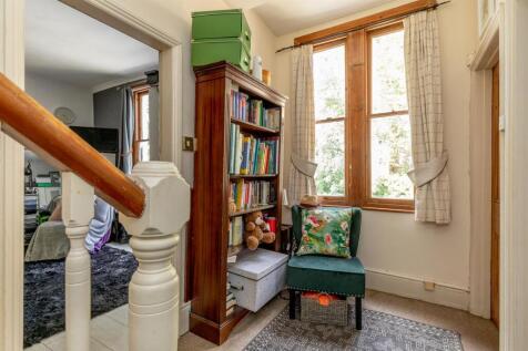 1 Brynland Avenue First Floor Hallway