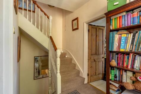 1 Brynland Avenue 1st Floor Landing &amp; Stairs