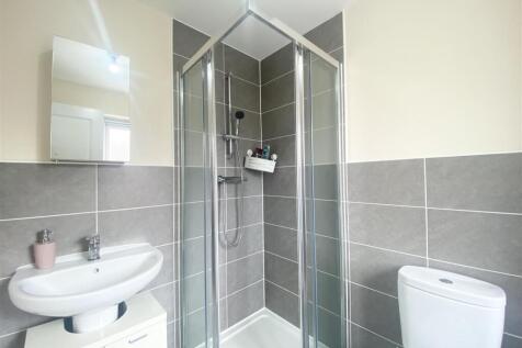 ENSUITE 2.jpeg