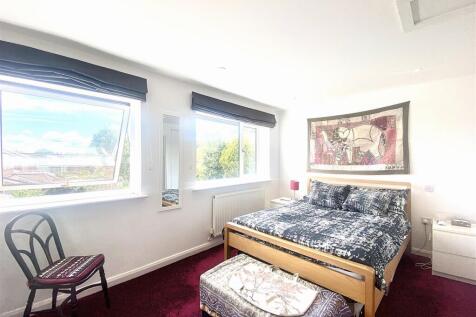 BEDROOM 2.jpeg