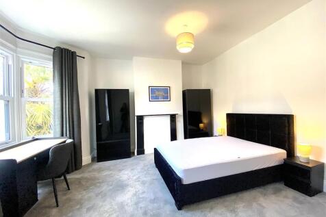 BEDROOM 2.jpeg