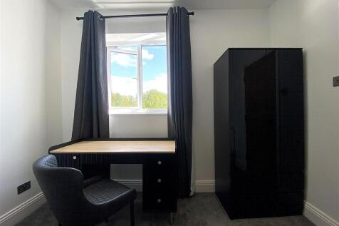 BEDROOM 2.jpeg