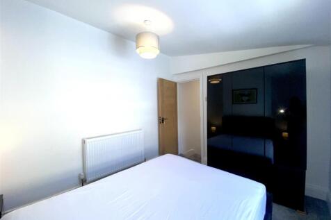 BEDROOM 2.jpeg