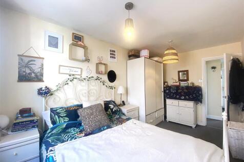 BEDROOM4.jpeg