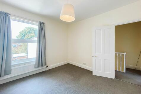 BEDROOM 10.jpg