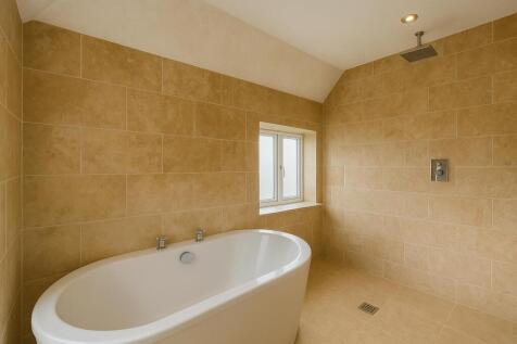 EDITED BATHROOM 3.jpeg