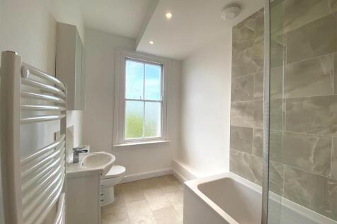 BATHROOM 2.jpg