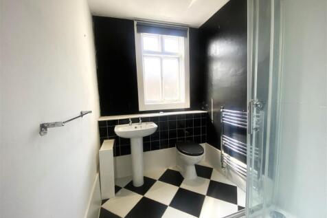 BATHROOM 4.jpeg