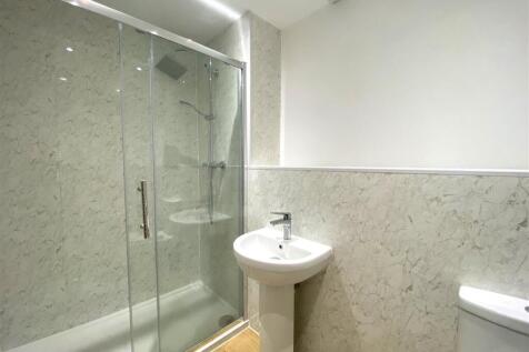BATHROOM 2.jpeg