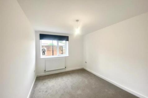 BEDROOM 3.jpg