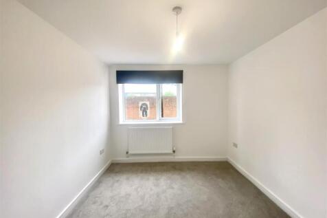 BEDROOM 4.jpg
