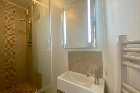 ENSUITE 12.jpeg