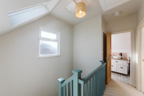 2nd floor landing