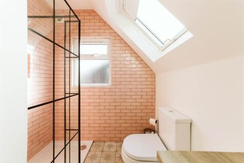 2nd floor bathroom