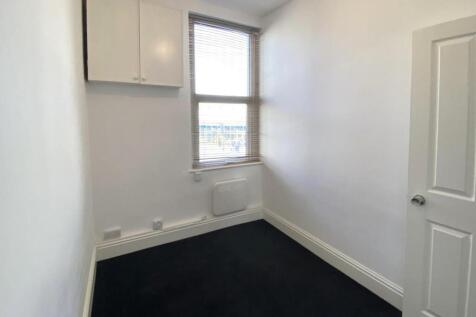 BEDROOM 3.jpg