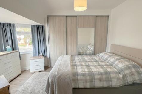 2nd Photo Of Bedroom 1