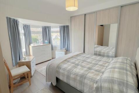 3rd Photo of Bedroom 1