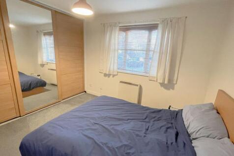 3rd Photo of Bedroom 1