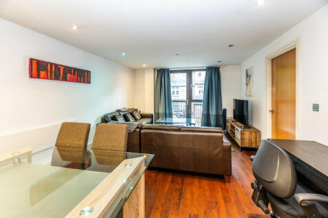 3-111 Ropewalk 00...