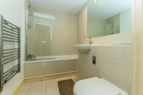 3-111 Ropewalk 01...
